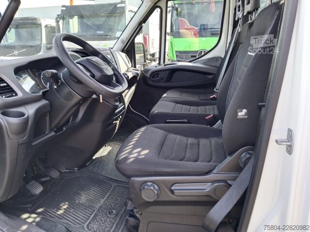 شاحنة صندوقية Iveco DAILY 35S16