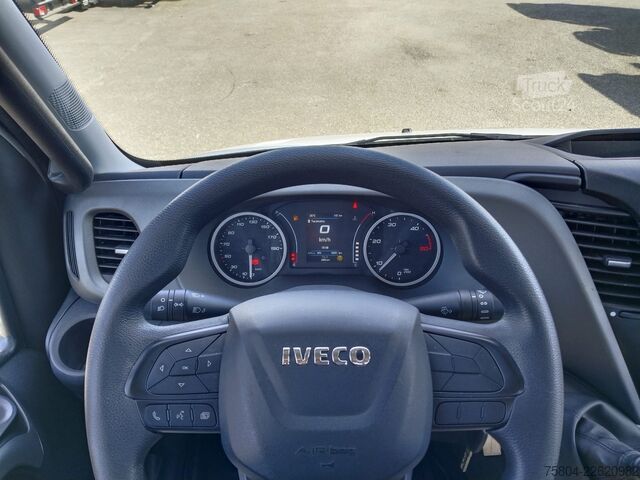 شاحنة صندوقية Iveco DAILY 35S16