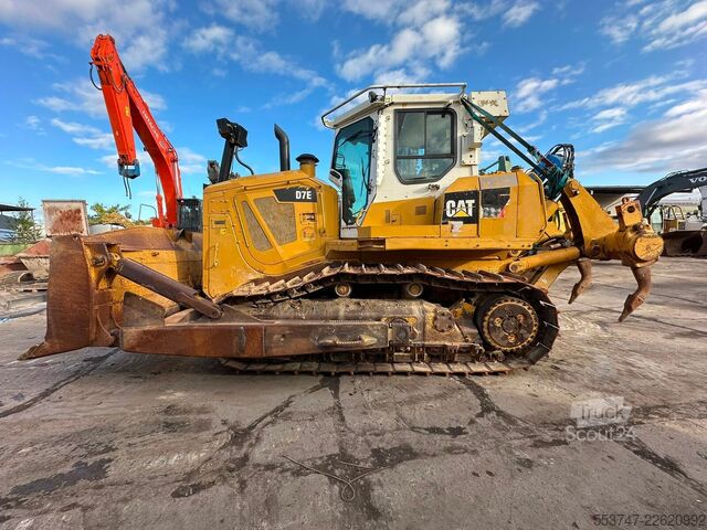Puskutraktori Caterpillar D 7 E