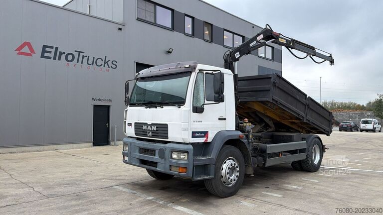 Camião basculante com grua MAN LE 250 (MANUAL PUMP / MANUAL GEARBOX / TIPPER +...