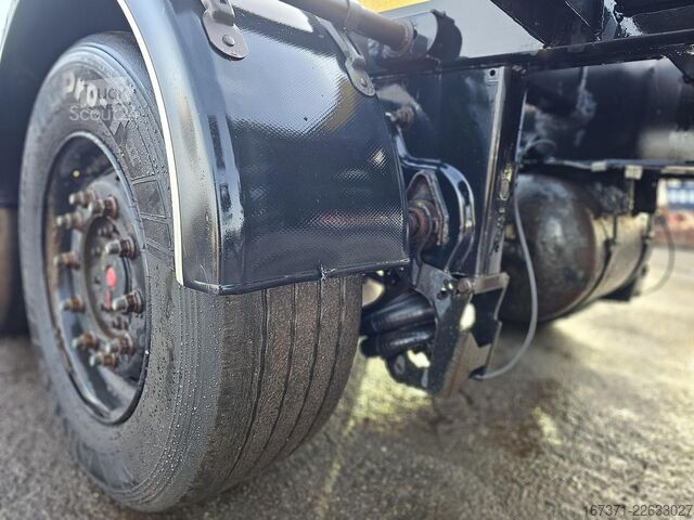 Transport av containrar OZGUL /GA08XS1 / 2 X EXTENDIBLE CHASSIS /GERMAN TRAIL...