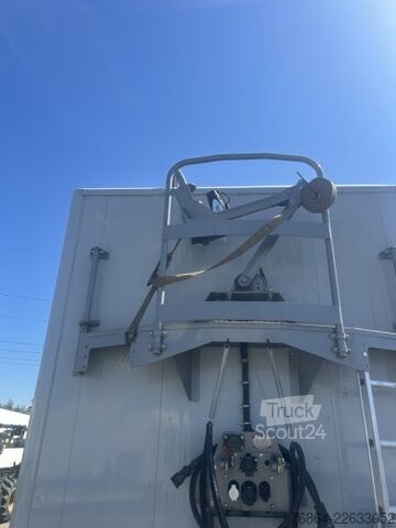 Yürüyen tabanlı yarı römork KNAPEN K100/KT01, 10 MM, LIFTACHSE,FUNK  UNFALLSCHADEN