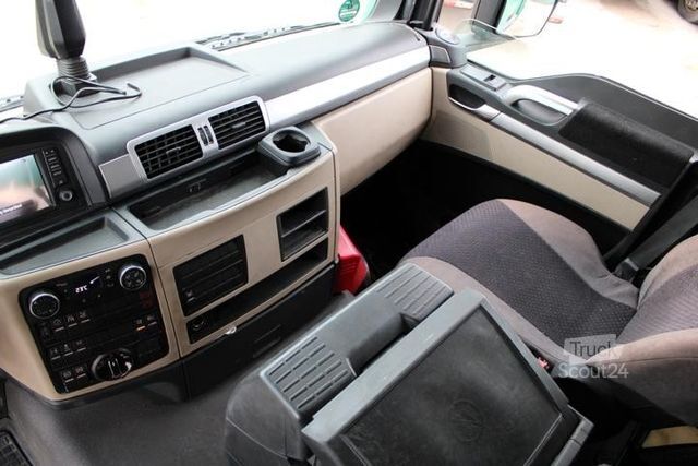 Macara montată pe camion MAN 26.460 KRAN PALFINGER PK18502 - 16 m FUNK Nr:003