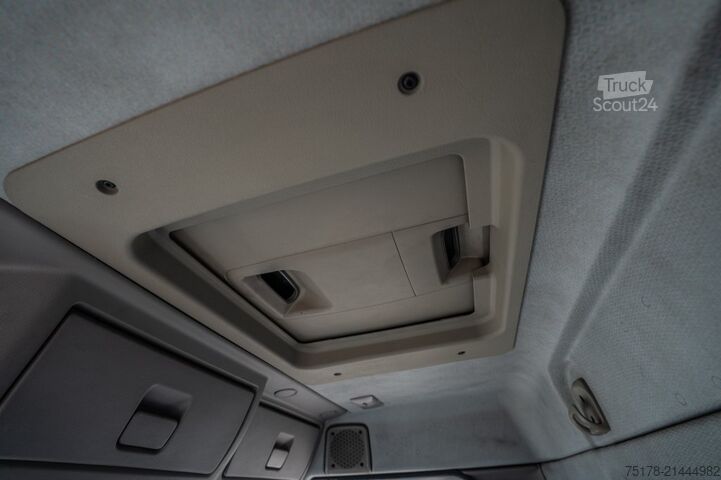 Transport réfrigéré/congélé VOLVO FLH 290 +CARRIER