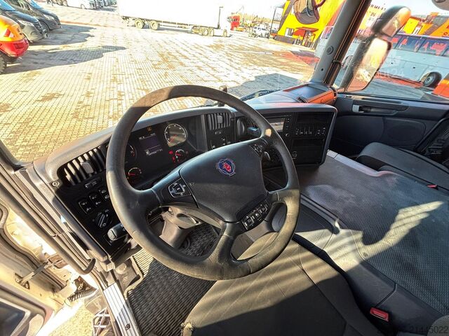 Laatikon runko Scania P 450 6x2 RETARDER / BOX L=7459 mm