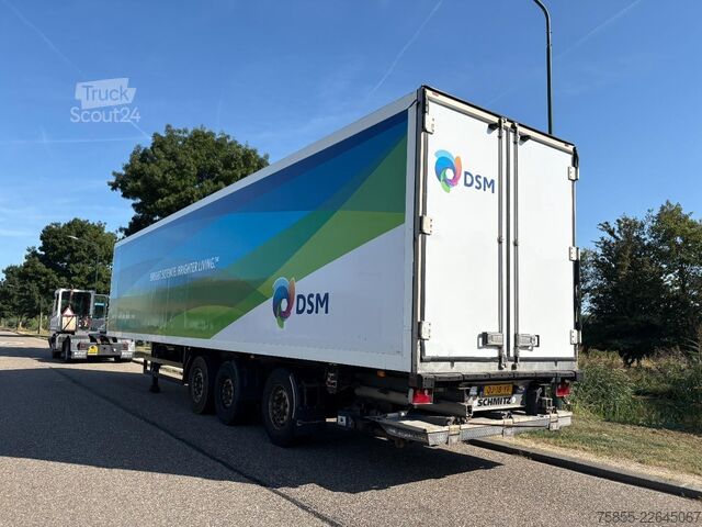 Kovček Schmitz SKO 24 ISO Box / SAF Axles / Steering Axle / Li...
