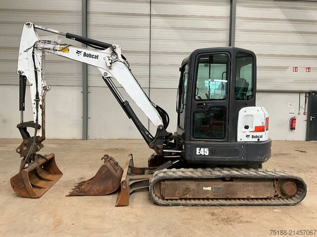 Mini-pelle Bobcat E 45 EM