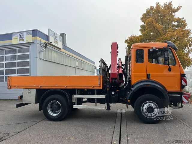 Vrachtwagen met kraan Mercedes-Benz SK 1824 AK*4x4*HMF 1253 K4 B3*Seilwinde