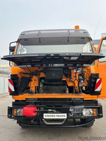Vrachtwagen met kraan Mercedes-Benz SK 1824 AK*4x4*HMF 1253 K4 B3*Seilwinde