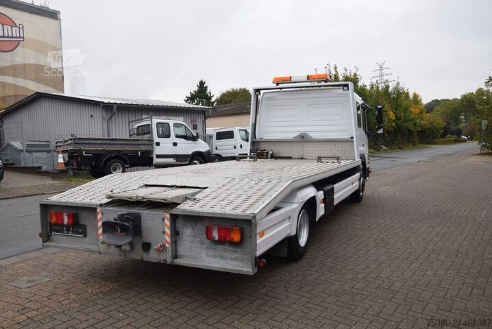 Autotransporter varevogn Mercedes-Benz Atego 818 Abschepp. Seilwinde AHK Klima Liege