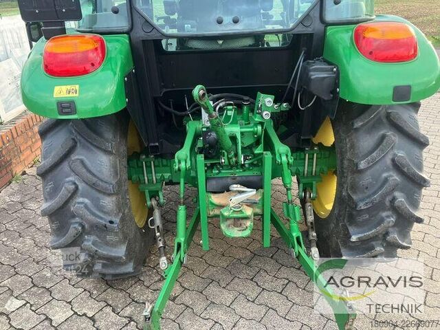Tractor John Deere 5055 E
