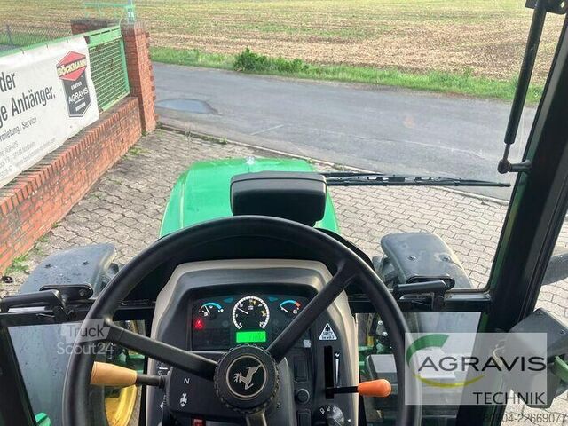 Tractor John Deere 5055 E