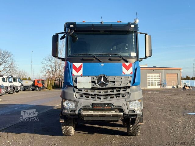 Kamion za otkači Mercedes-Benz AROCS 4145 8x8 EURO6 WYWROTKA