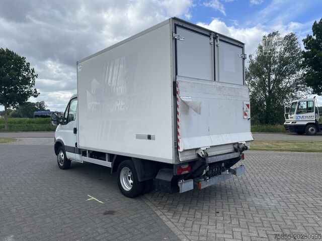 Box body Iveco Daily 35C11 Closed Box / 750 KG Loading Lift / ...
