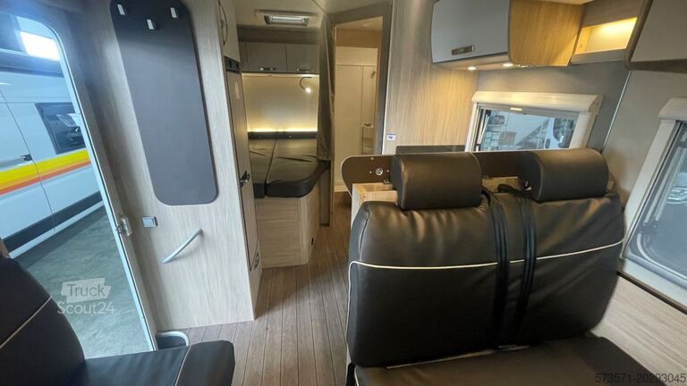 Polu-integrisana motorna Fiat Ducato Carasuite 650 MF 4 Schlafplätze | Teilintegriert