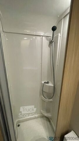 Polu-integrisana motorna Fiat Ducato Carasuite 650 MF 4 Schlafplätze | Teilintegriert