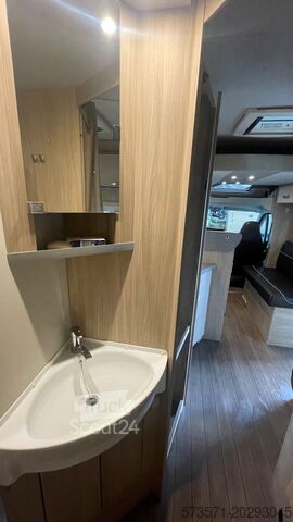 Polu-integrisana motorna Fiat Ducato Carasuite 650 MF 4 Schlafplätze | Teilintegriert