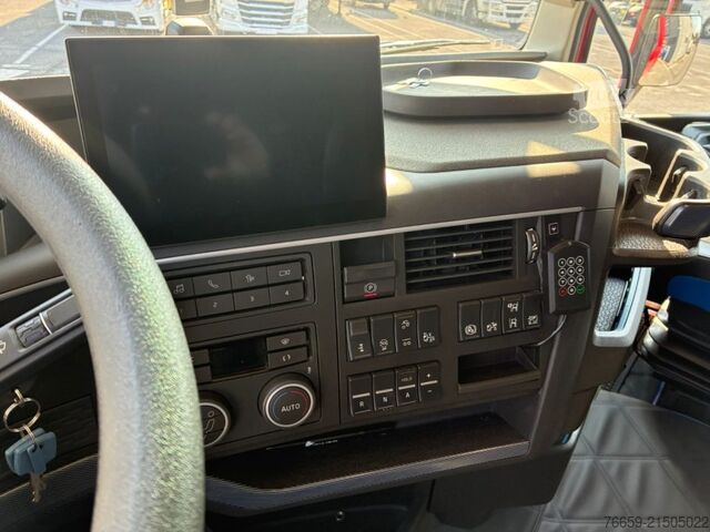 Standardni vlačilec VOLVO FH13 460 trasporto containers