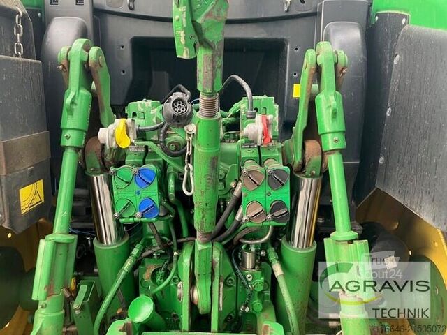 Traktor John Deere 6125 R