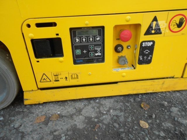 Delovna platforma GENIE GS 1330, Leichtscherenarbeitsbühne Genie 5,9 m
