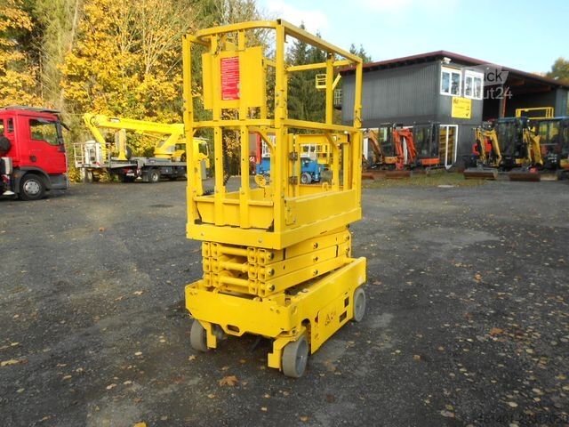 Delovna platforma GENIE GS 1330, Leichtscherenarbeitsbühne Genie 5,9 m