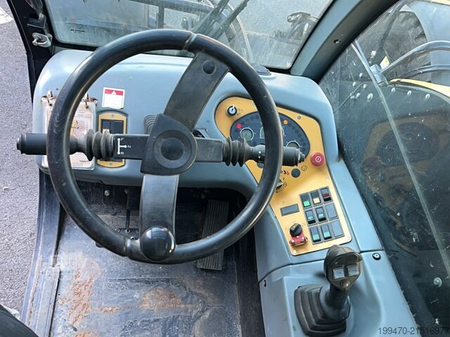 Τηλεσκοπικός χειριστής Haulotte HTL3210