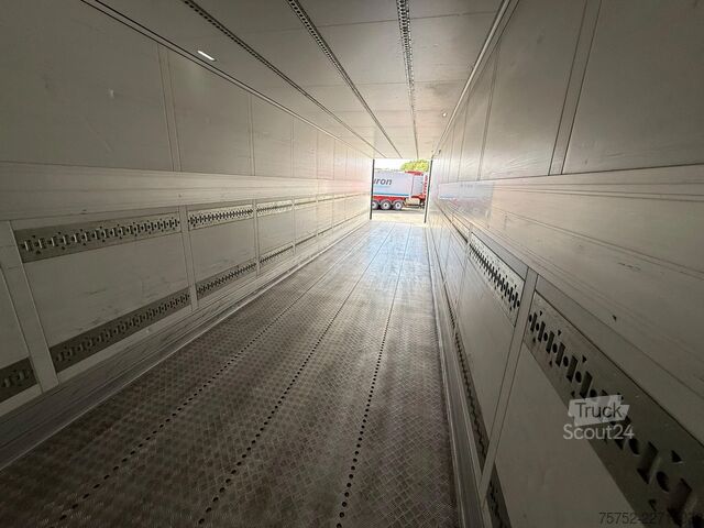 Transporte refrigerado/congelado Schmitz Cargobull N/A Carrier Vector 1550 D+E 250H 265B APK/TUV 0...