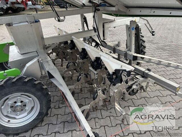 Tractor FarmDroid FD20