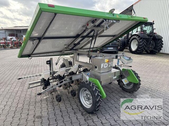 Tractor FarmDroid FD20