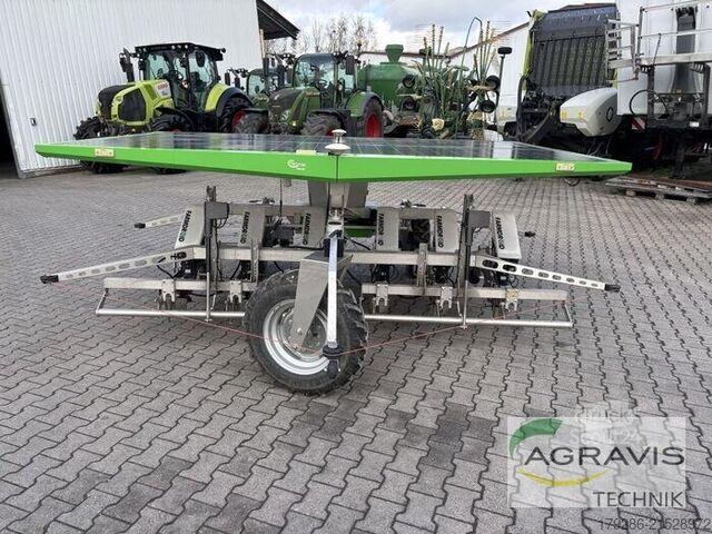 Tractor FarmDroid FD20