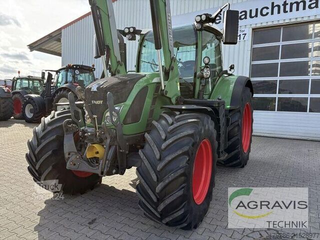 Tractor Fendt 724 VARIO S4