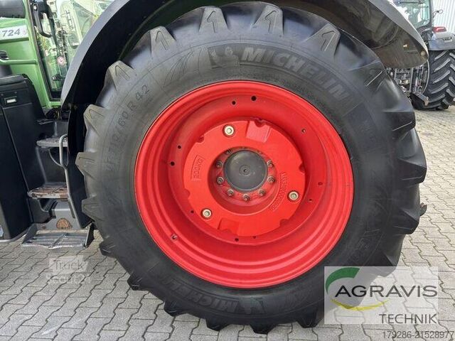 Tractor Fendt 724 VARIO S4