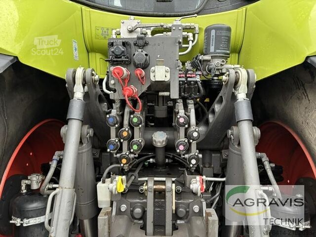 Tractor Claas AXION 810 CMATIC CEBIS