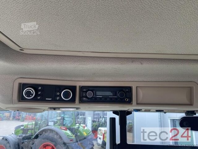 Tractor Fendt 724 VARIO S4