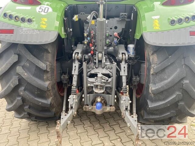 Tractor Fendt 724 VARIO S4