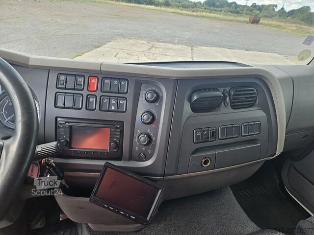 Dobozos teherautó DAF LF 320 FA