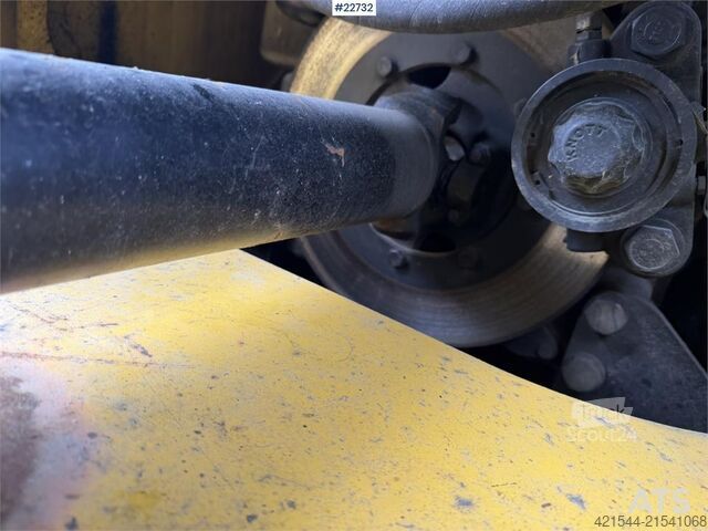 Lastare New Holland W130B wheel loader with a bucket