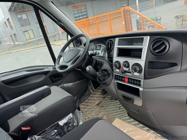Furgoneta caja Iveco Daily 70C15H/Schiebeplateau/ Einzelplate