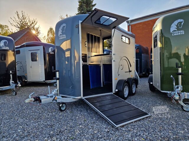 Zirgu piekabe Cheval Liberté Touring Country 2,6to brandneu direkt