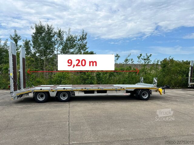 Remolque de plataforma baja Möslein T 3-9,20 F  3 Achs Tieflader mit gerader Ladefläche 9 m, Neufahrzeug