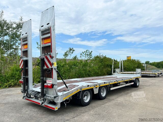 Remolque de plataforma baja Möslein T 3-9,20 F  3 Achs Tieflader mit gerader Ladefläche 9 m, Neufahrzeug