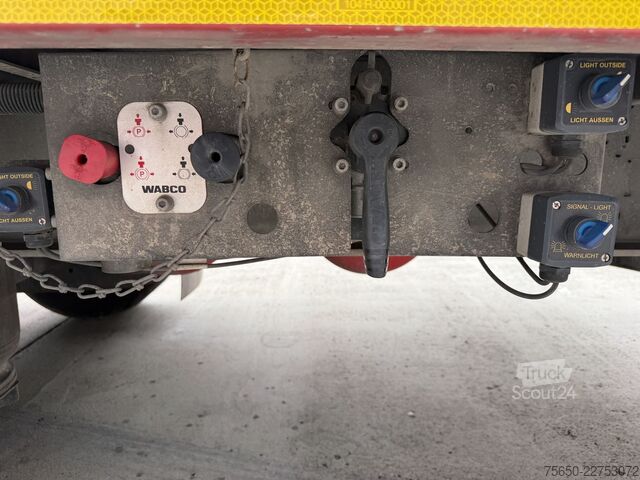 Reboque de plataforma rebaixada  t3  3 Achs Satteltieflader Mega