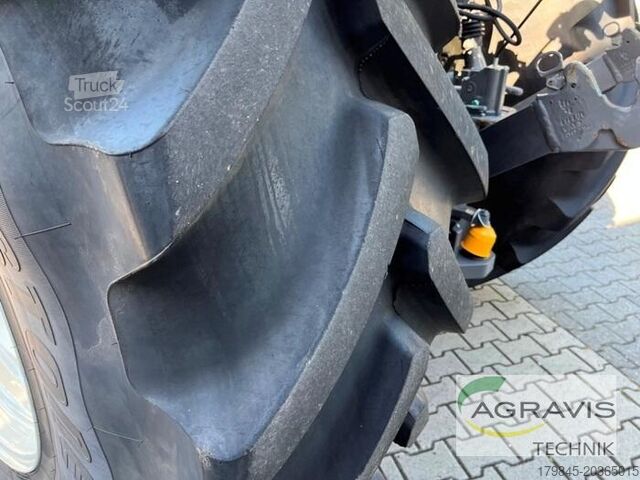 Tractor Valtra T 235 D