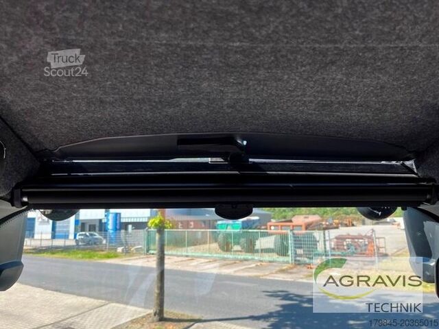 Traktor Valtra T 235 D