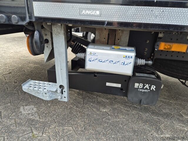 Dostavno vozilo s kesonom Fuso Canter 7C18 Aut., Koffer LBW AHK