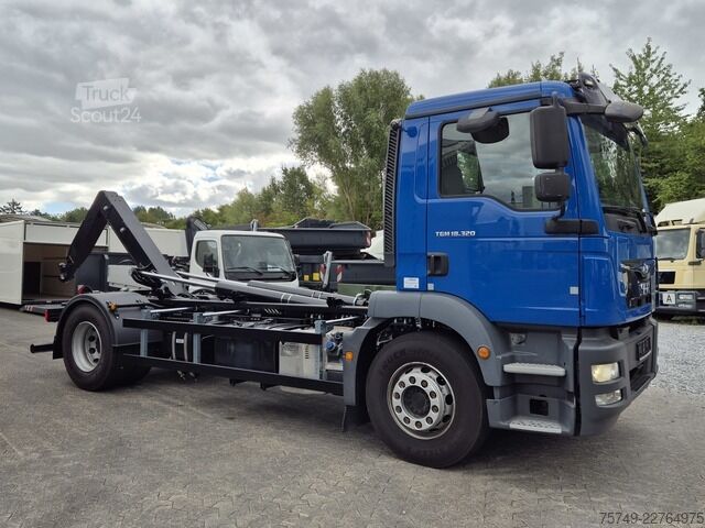 Haakarm vrachtwagen man TGM 18.320 BL 4x2 Abrollkipper 14t Automatik