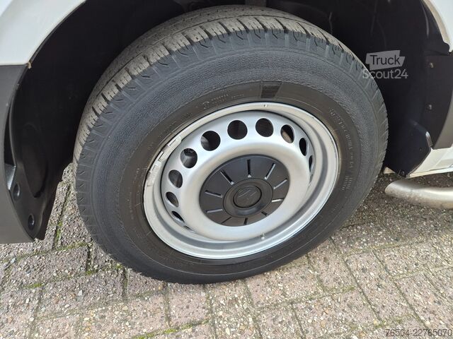  VW Crafter 2.0 TDI/ DSG/ Wheelchair/ 8+1