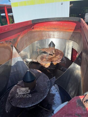 Fodringsteknik & utfodringsteknik Strautmann Verti-Mix 1702 D-SF