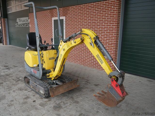 Minikotró Wacker Neuson 803