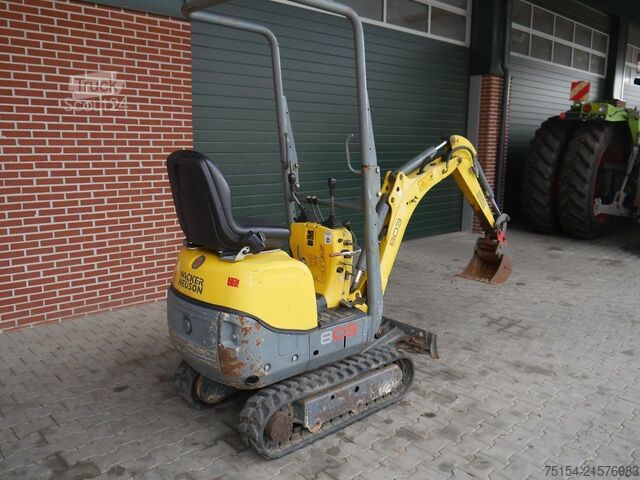 Minikotró Wacker Neuson 803